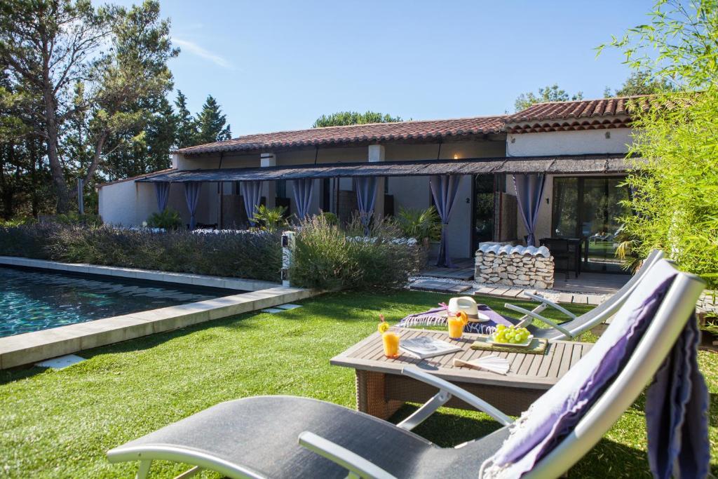 L'Auberge De L'Aubergine Eygalieres (Bouches-du-Rhone) Ruang foto